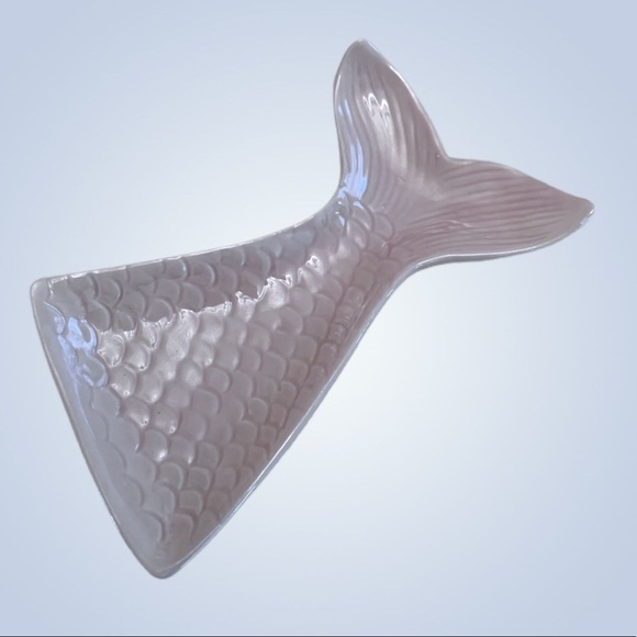 Pearlized Ceramic Mermaid Tail Spoon Rest - Picture 3 of 5